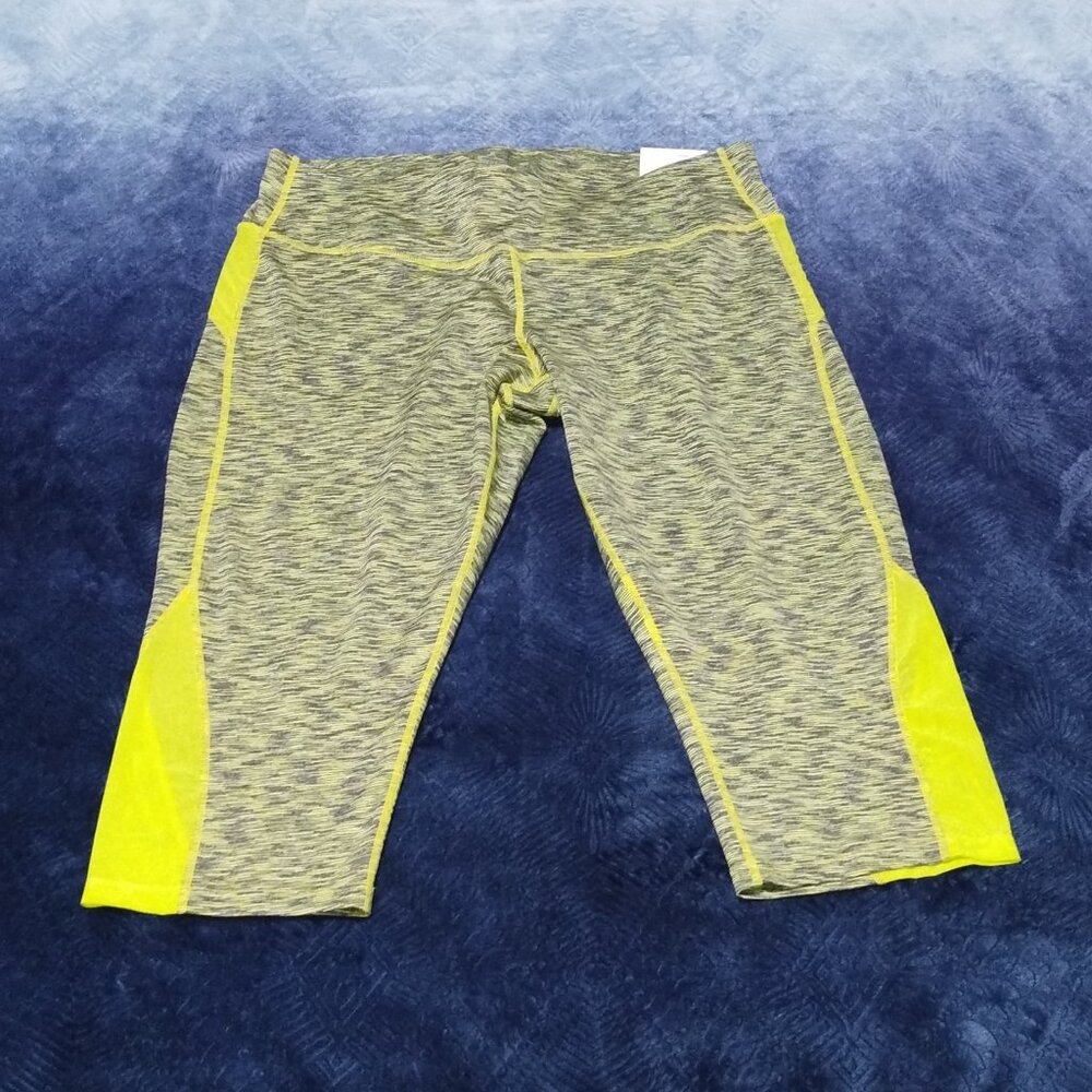 Women's Plus Sz 1X aspire Capri. Chartreuse. NWT-Retail $38.00.